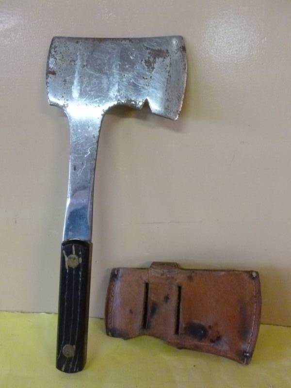lot 57 image: Vintage Camp Ax