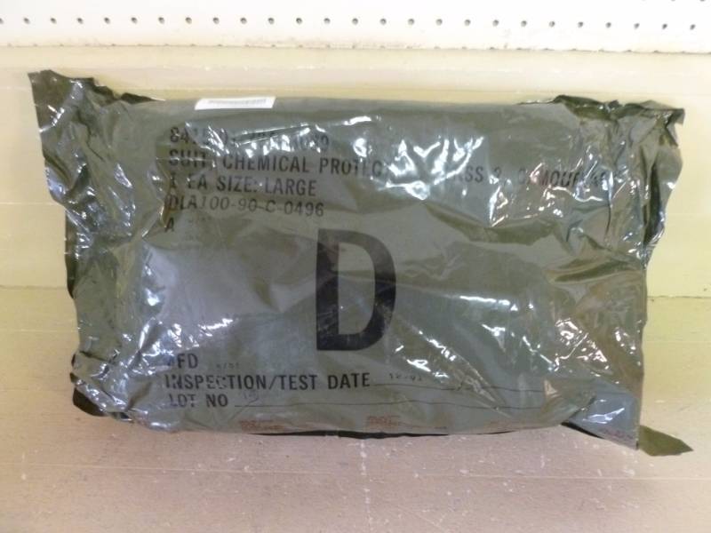 lot 60 image: Military Chemical Weapons Suit