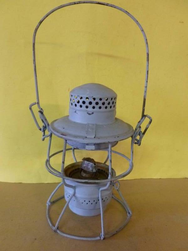 lot 78 image: Vintage Railroad Light
