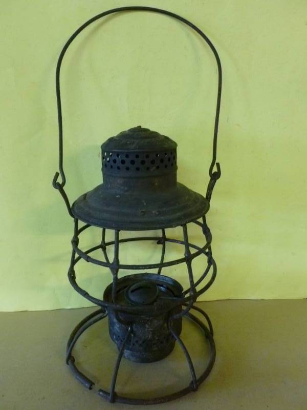 lot 79 image: Vintage Railroad Light