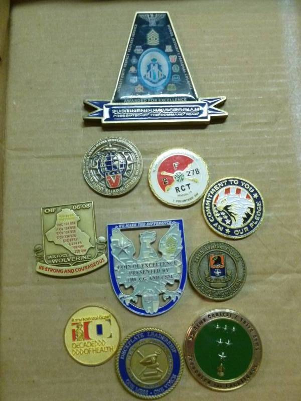 lot 100 image: Military Items