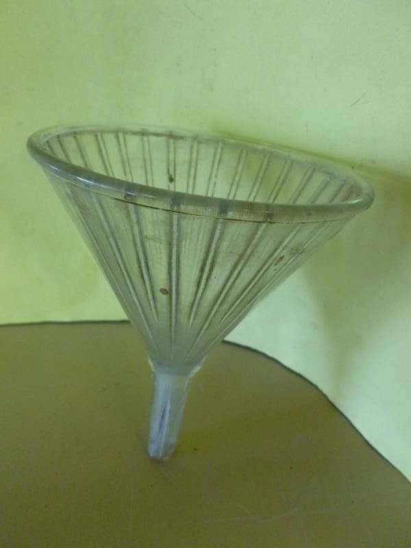 lot 106 image: Vintage Kitchen