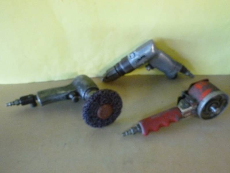 lot 135 image: Pneumatic Tools