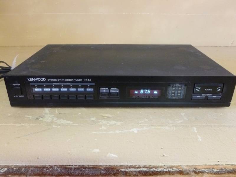 lot 154 image: Electronics