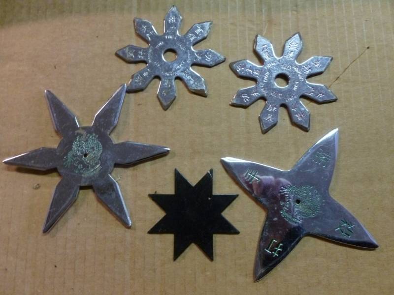 lot 179 image: Throwing Stars
