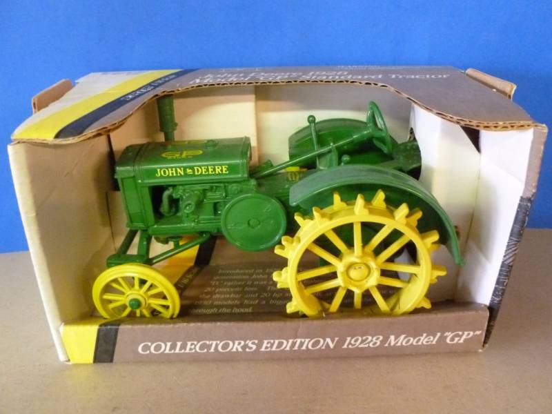 lot 191 image: Ertl - John Deere Tractor