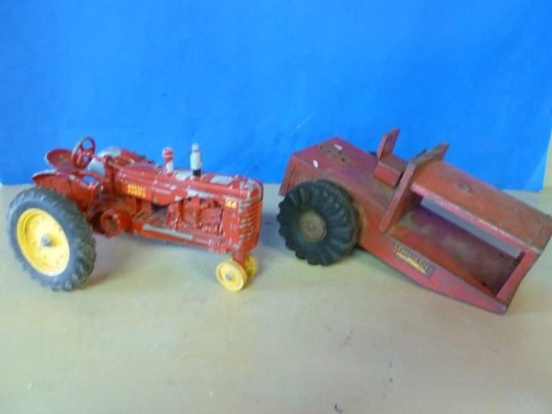 lot 195 image: Vintage Structo