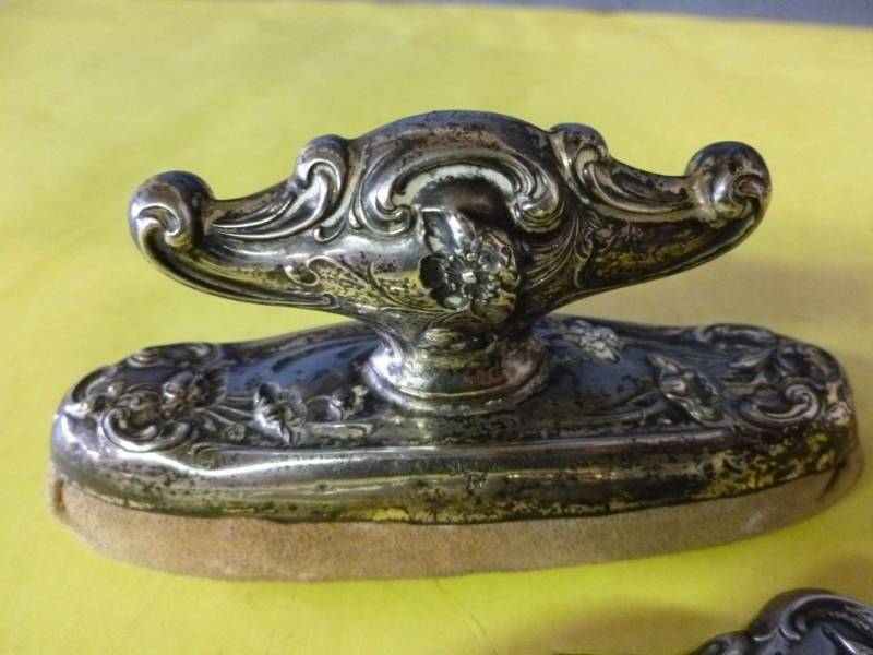 lot 216 image: Vintage Sterling Grooming Set