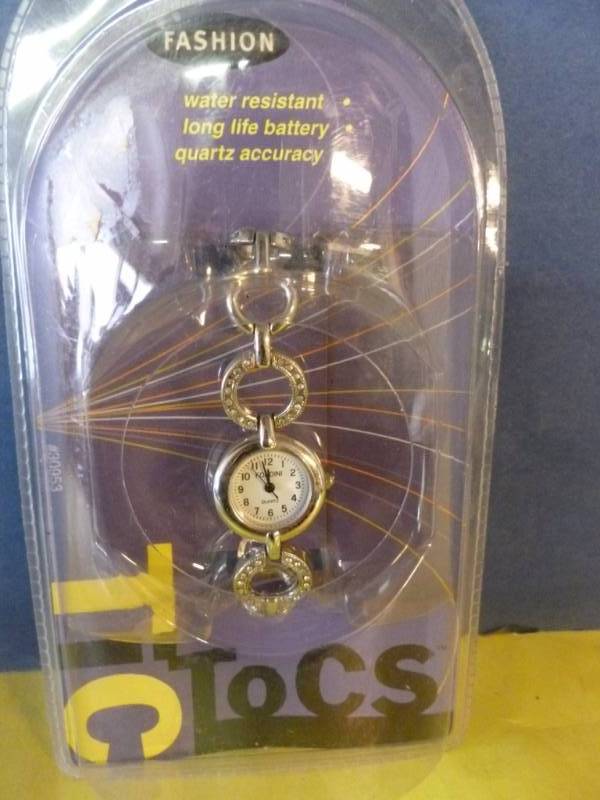 lot 222 image: Watch