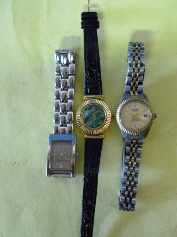 lot 225 image: Watches