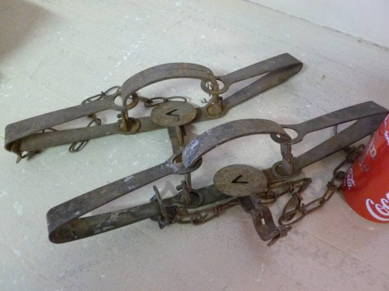 lot 230 image: Vintage Traps
