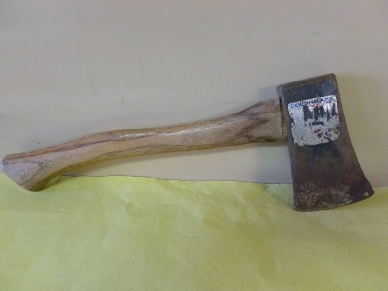 lot 232 image: Camp Ax