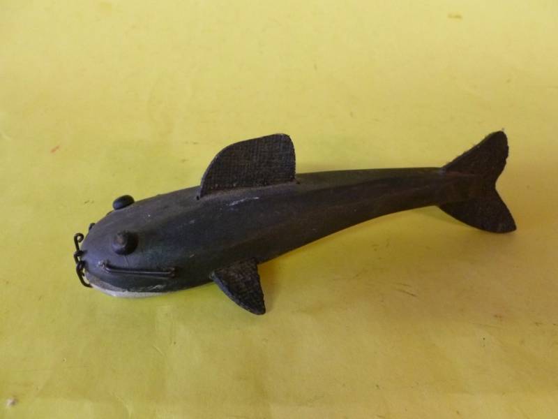 lot 237 image: Bullhead Decoration