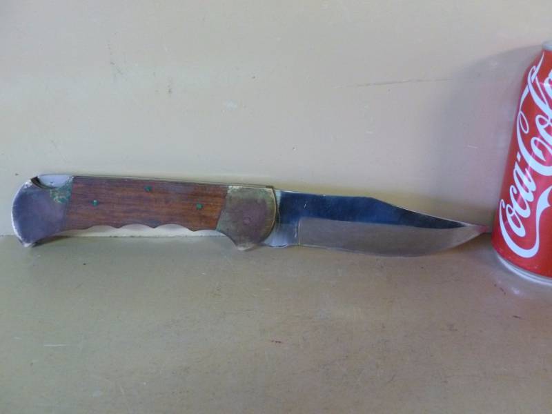 lot 247 image: Knife