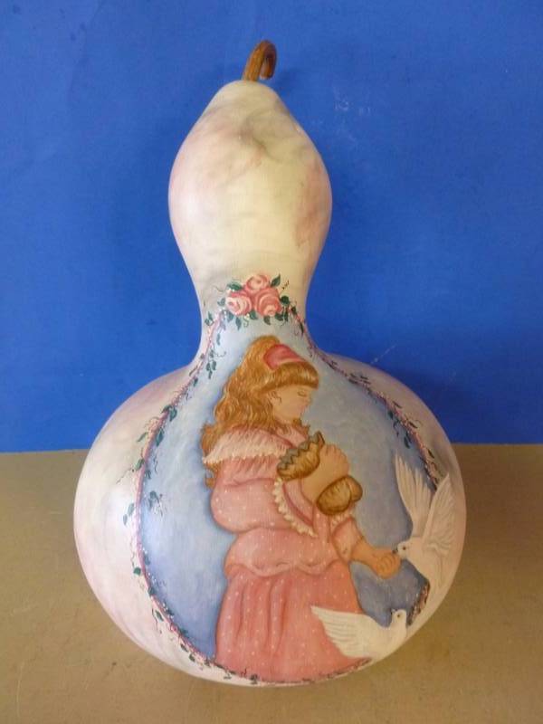 lot 257 image: Gourd Decoration