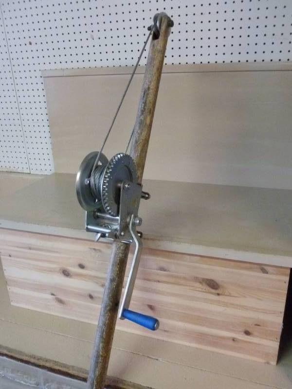 lot 274 image: Winch