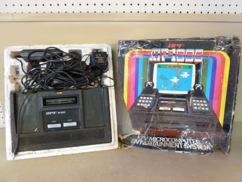 lot 276 image: Vintage Video Game Console