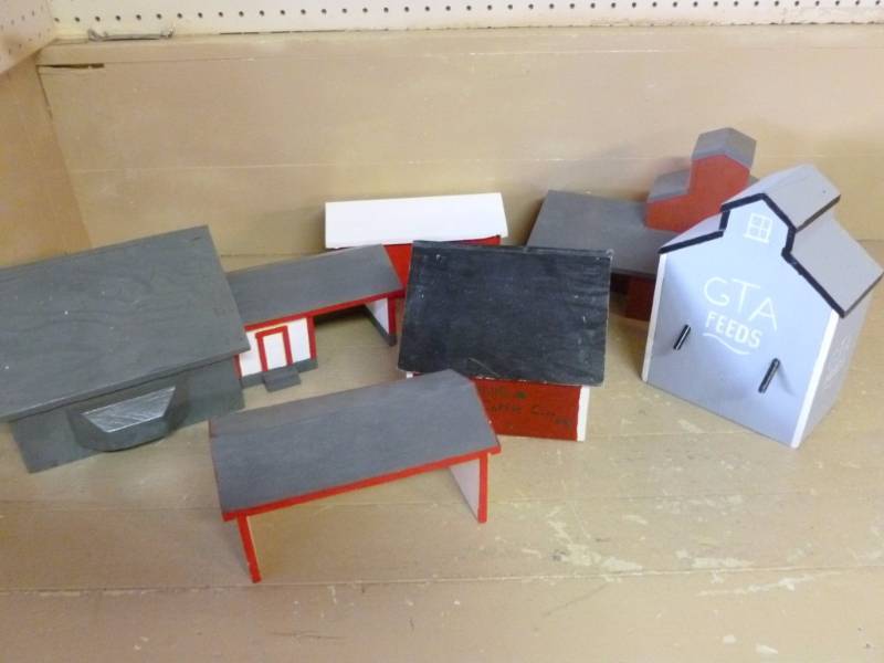 lot 281 image: Wooden Display Village
