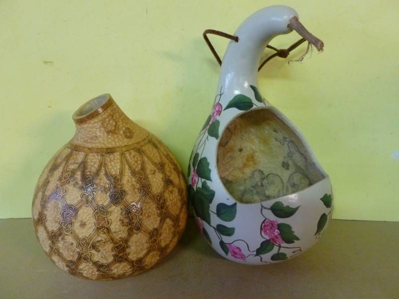 lot 312 image: Gourd Decorations