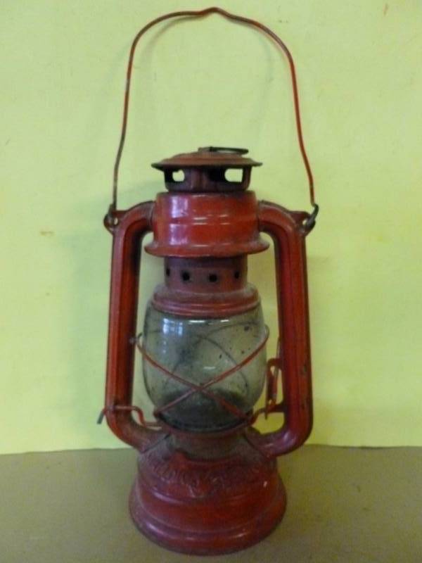lot 313 image: Barn Lantern