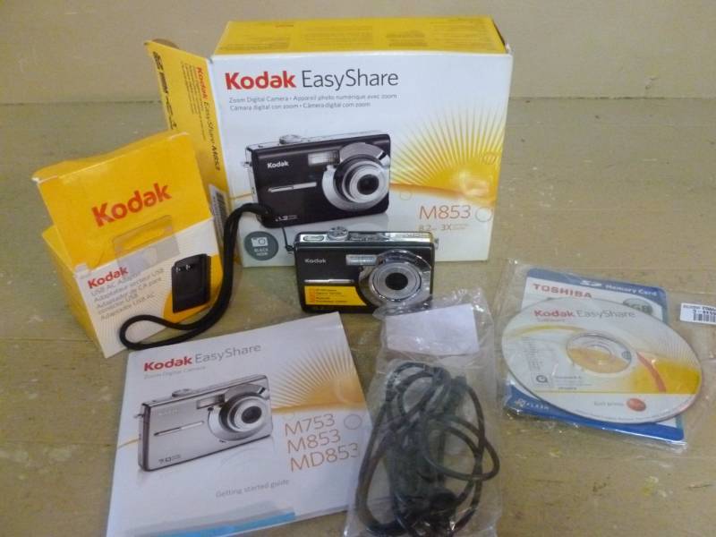 lot 325 image: Camera