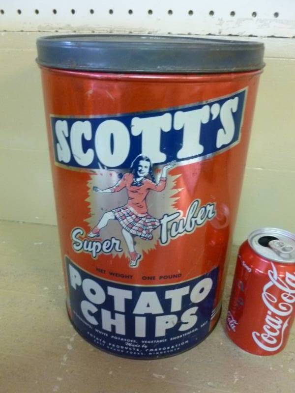 lot 350 image: Vintage Metal Container