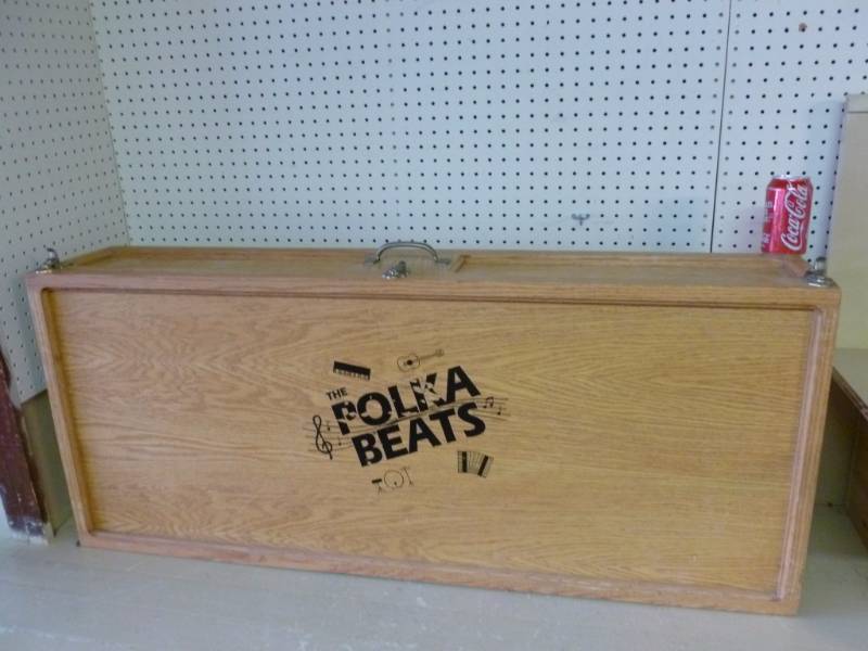 lot 3 image: Musical Band Gear Case
