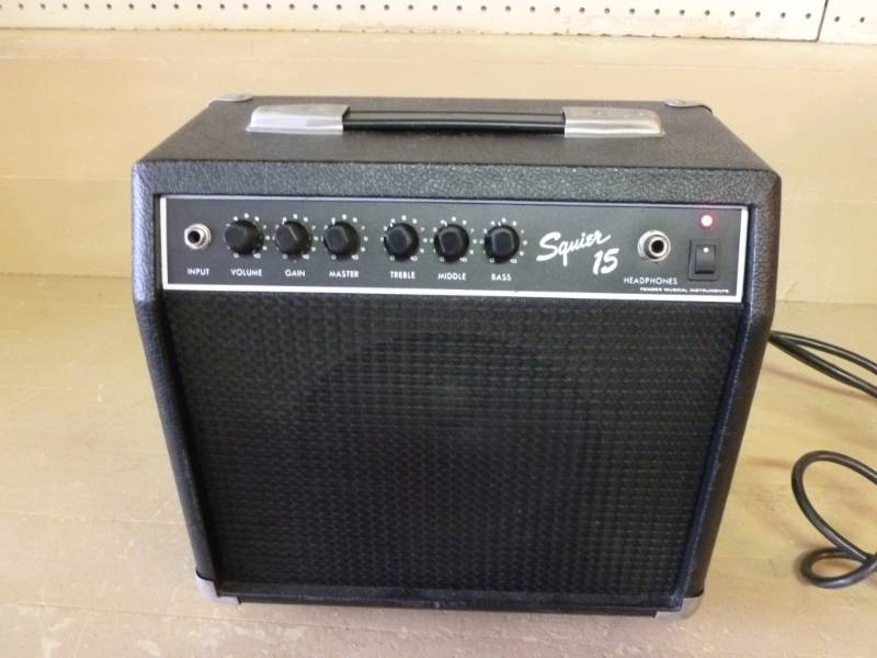 lot 8 image: Guitar Amp