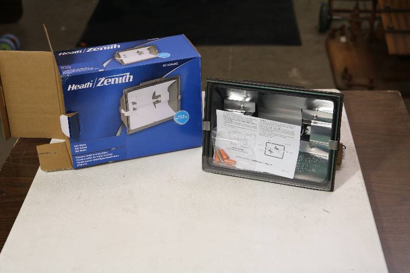 Halogen Flood Light