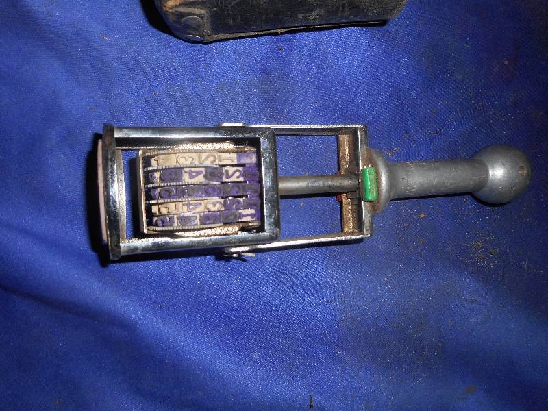 VINTAGE METAL STAMPER