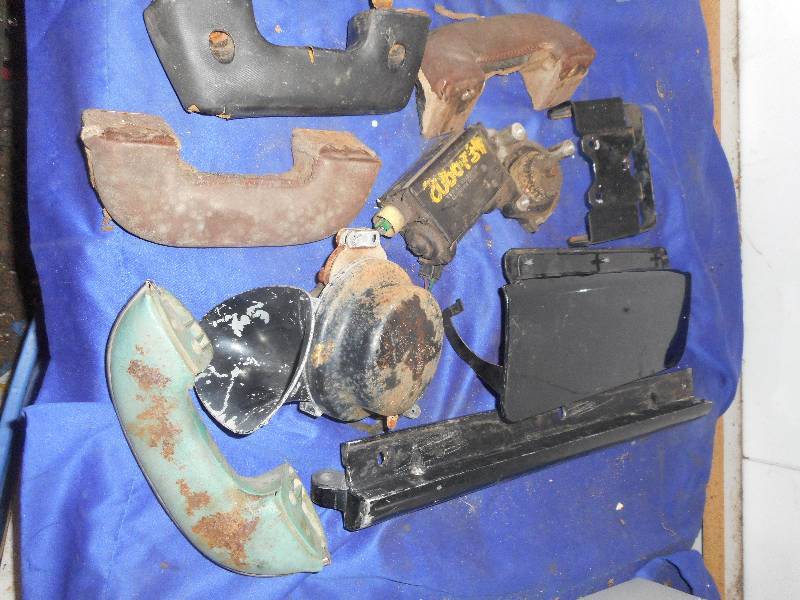 VINTAGE MISC CAR PARTS
