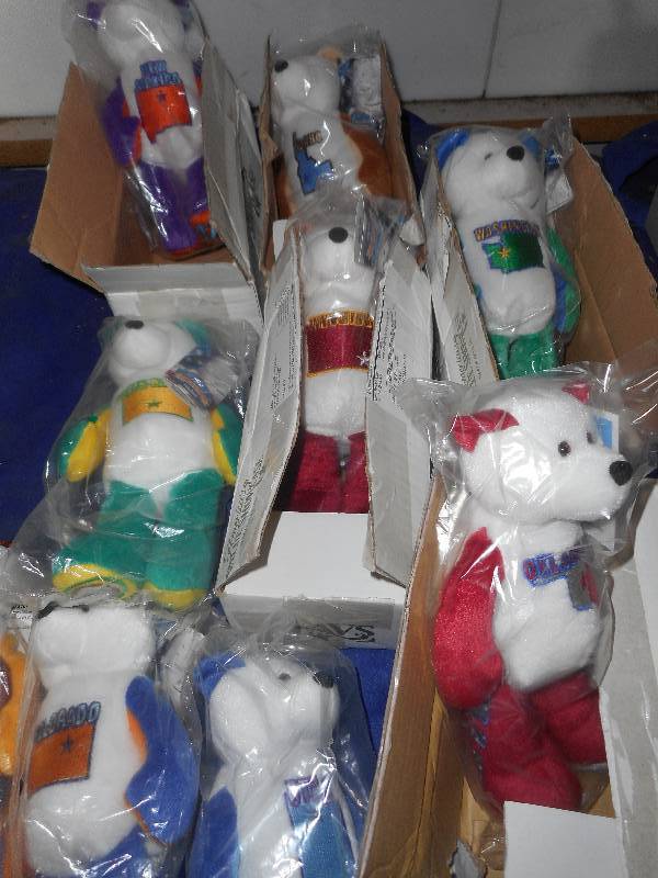 COLLECTIBLE STATE BEANIE BABYS