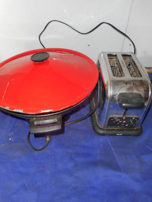 WOK AND STAINLESS TOASTER