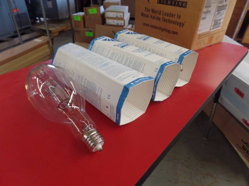 Metal Halide Bulbs