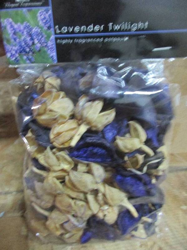 lot 59 image: 12 bags lavender twilight potpourri