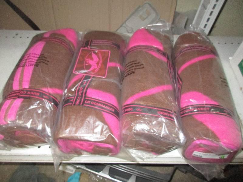 lot 61 image: 4 duck commander fleece throw blankets