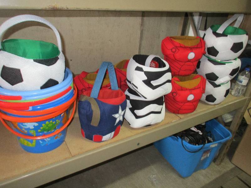 lot 87 image: 20 themed Easter buckets 2 boxes