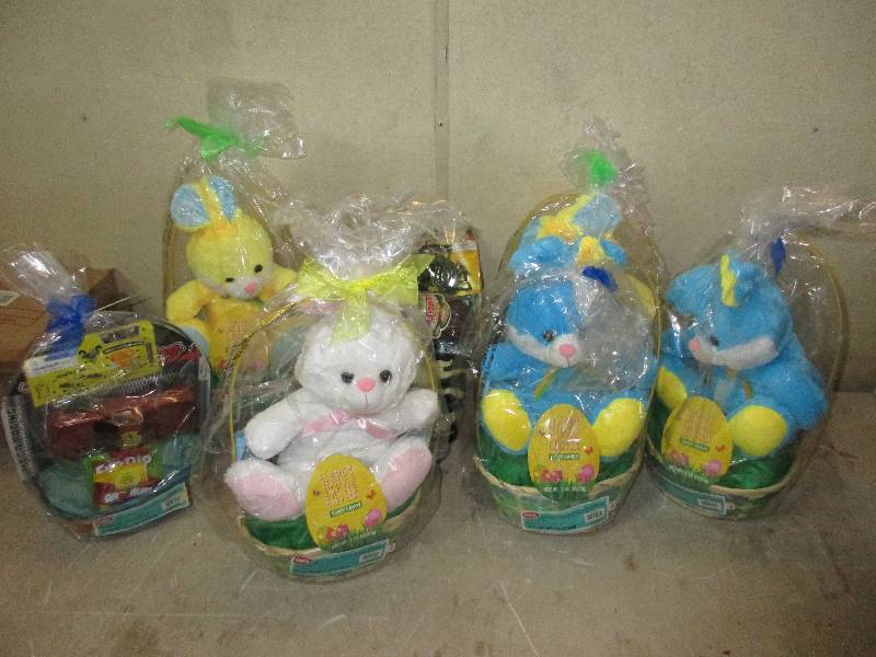 lot 90 image: 7 Easter baskets filled w stuff