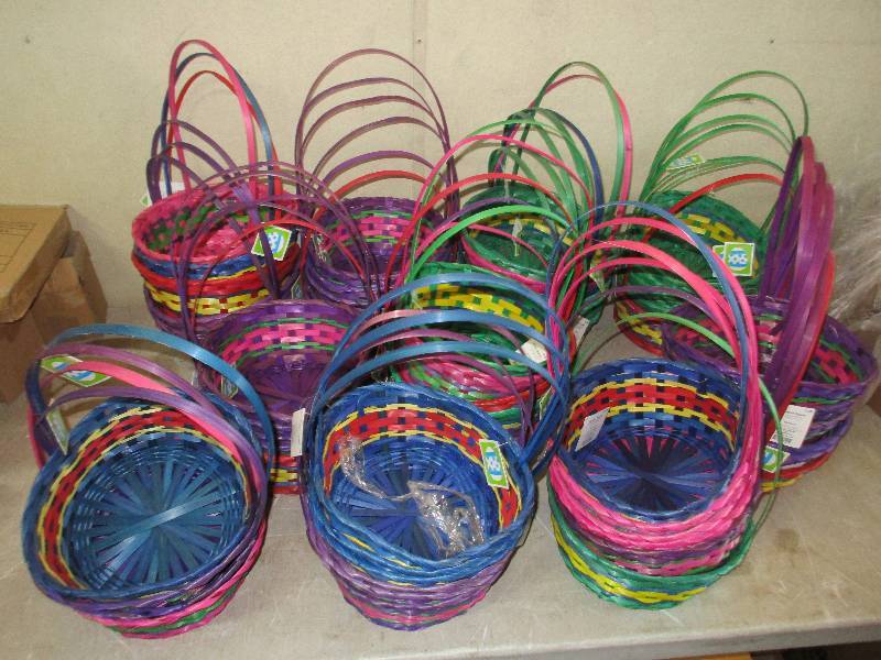 lot 93 image: 50 or more Easter baskets