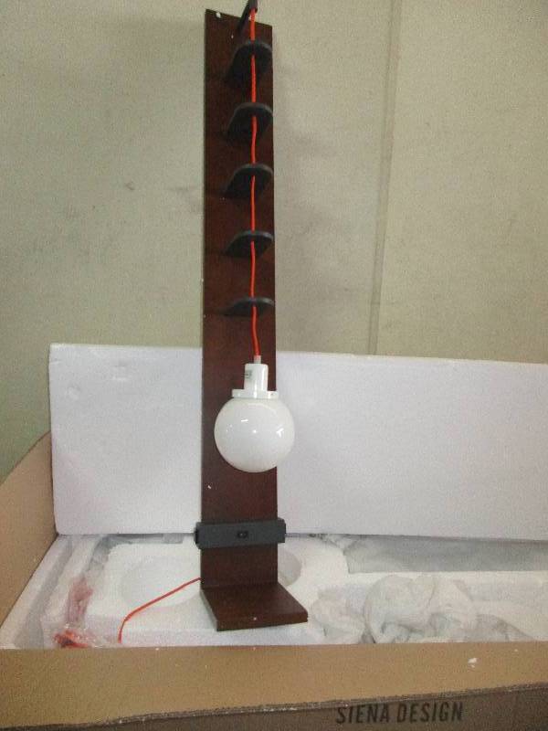 lot 117 image: 2 matching tall lamps
