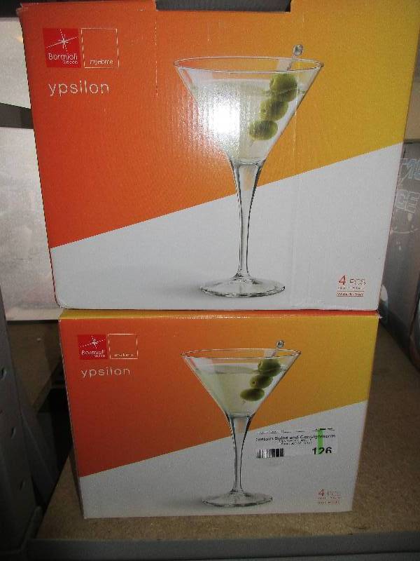 lot 126 image: 8 martini glasses - NEW