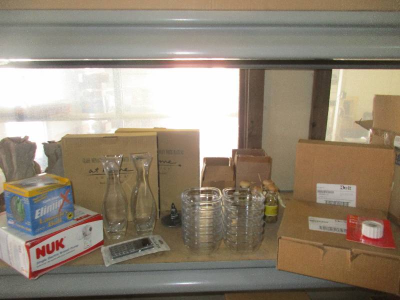 lot 140 image: misc box see pictures