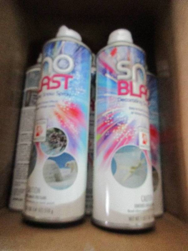 lot 141 image: 5 cans of snow blast spray