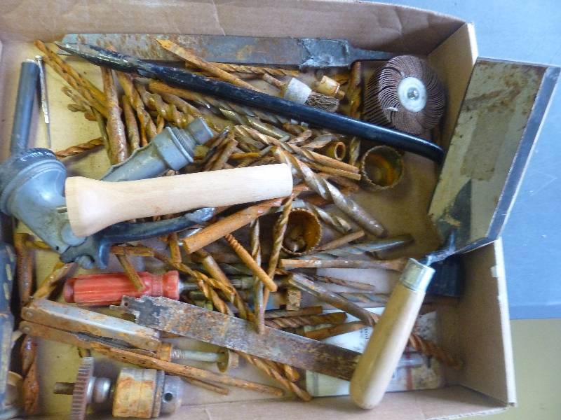 lot 495 image: Drill Bits and More