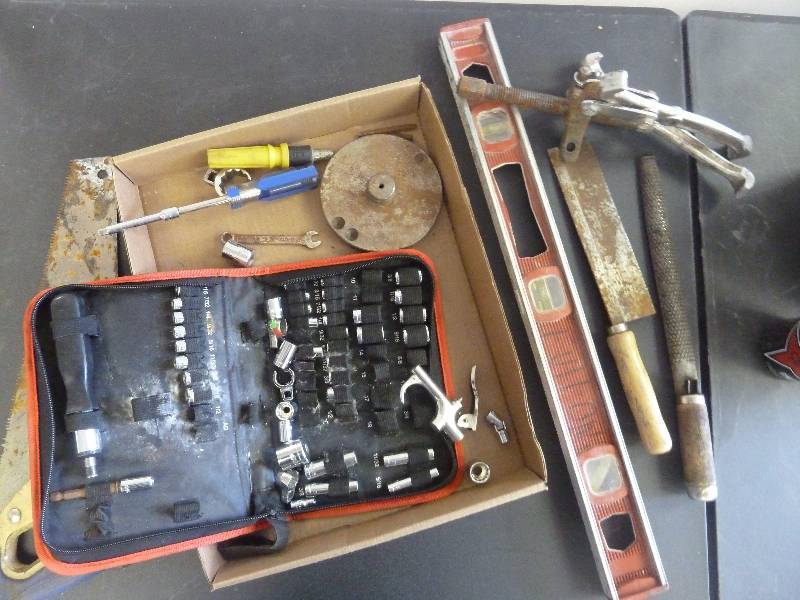 lot 520 image: Tool Lot