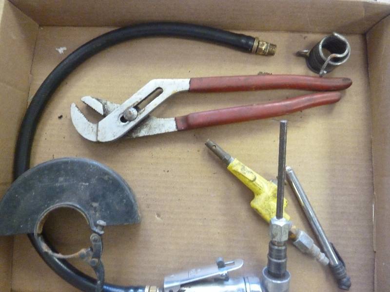 lot 522 image: Tool Lot