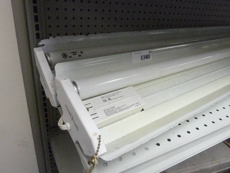 lot 523 image: Shop Lights