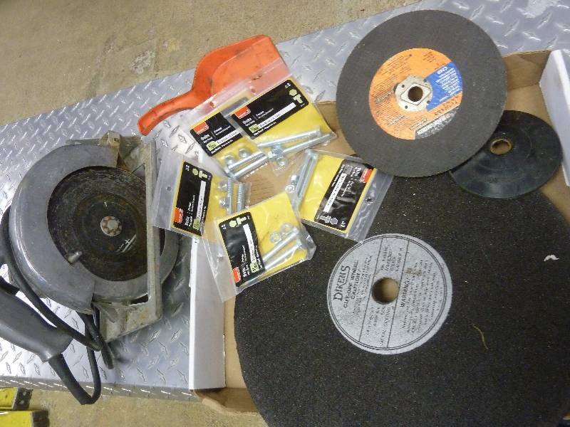 lot 525 image: Fury Skilsaw and Grinding or Cut Off Discs