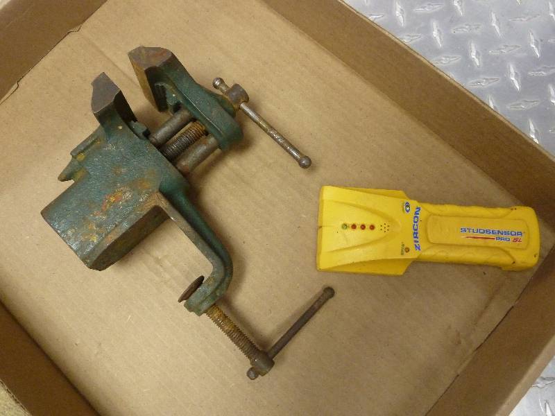 lot 528 image: Bench Vise and Stud Sensor