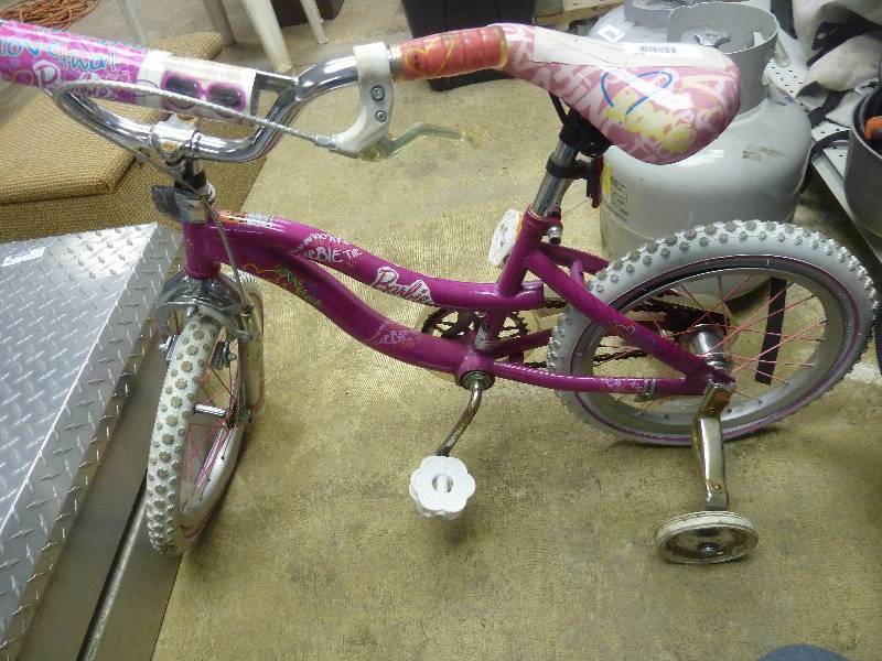 lot 534 image: Barbie Kids Bike